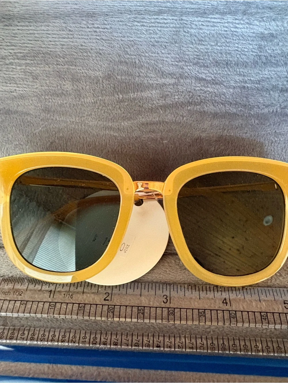 Stylish Yellow Cat-Eye Sunglasses - Dark Lenses